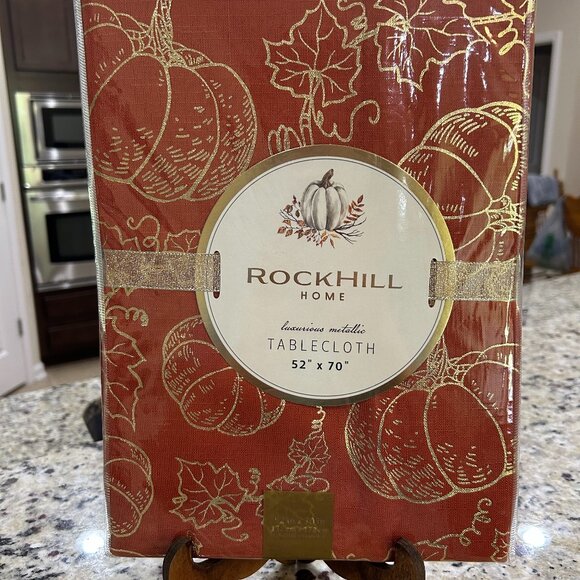 Rockhill Home Luxurious Metallic Tablecloth 52X70 Oblong Rust And Gold - NEW - Picture 3 of 4